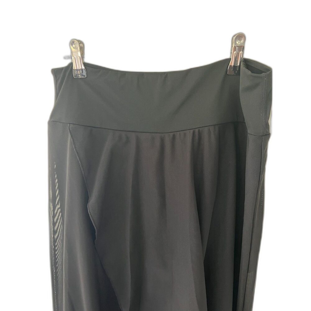 Halara High Low Skirt with Built In Shorts Size Large - Picture 8 of 9